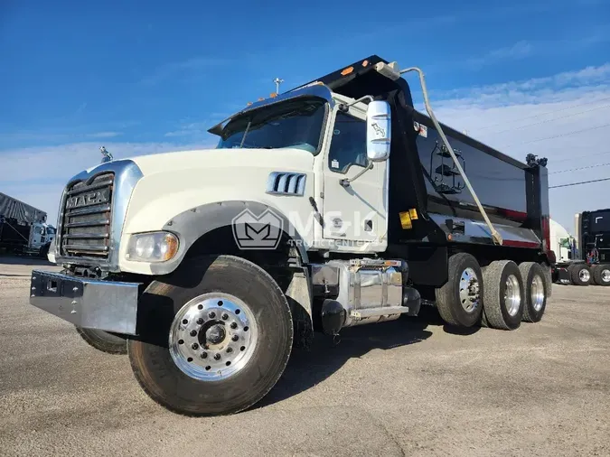 2021 MACK GU713