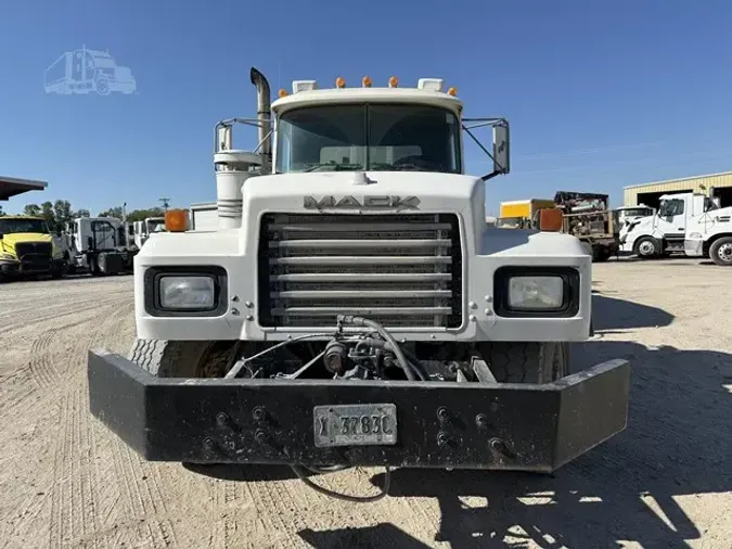 2001 MACK RD688aa407796590b456e2f9f11be88cab224