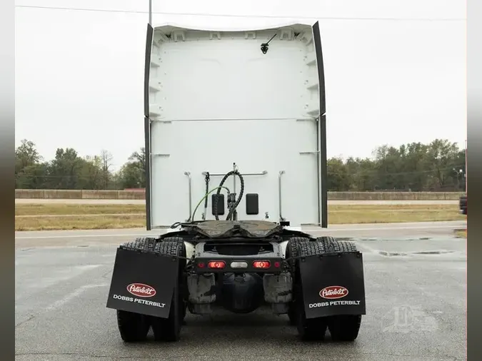 2022 PETERBILT 579