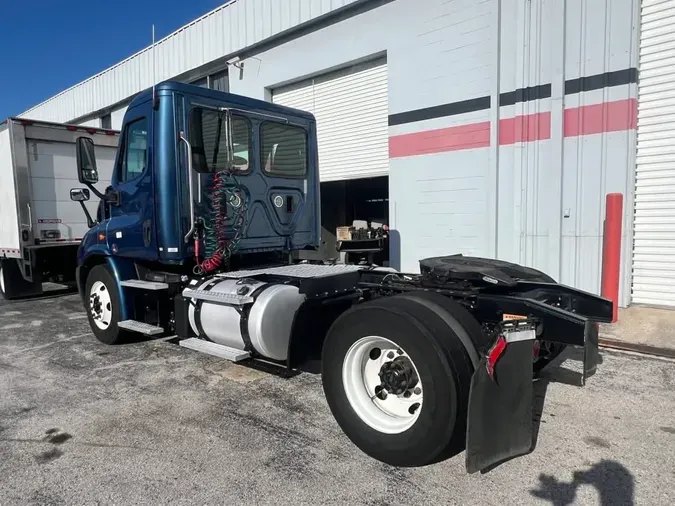 2017 FREIGHTLINER CASCADIA 113