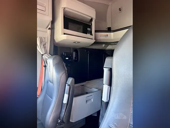 2022 KENWORTH T680