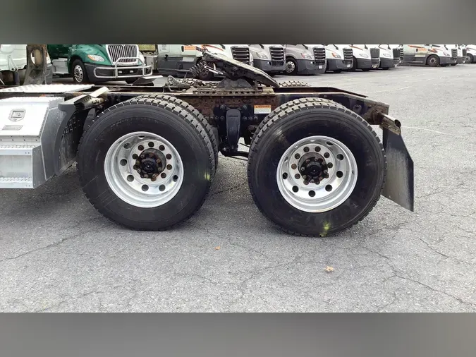 2020 Freightliner Cascadia 126aa497c1118fed492a09c995637885d6a