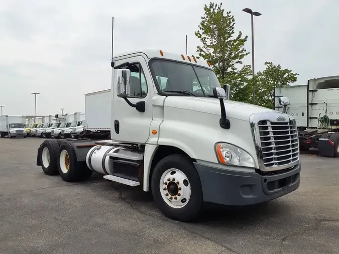 2016 FREIGHTLINER CASCADIA 125