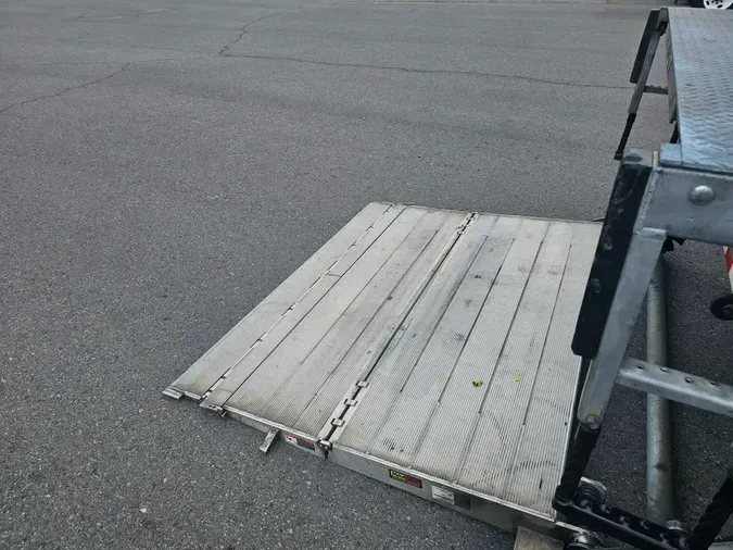 2021 FREIGHTLINER M2 106