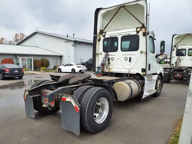 2020 FREIGHTLINER/MERCEDES NEW CASCADIA 116aa53d9deb1535d0fbfdeabf14703ba17