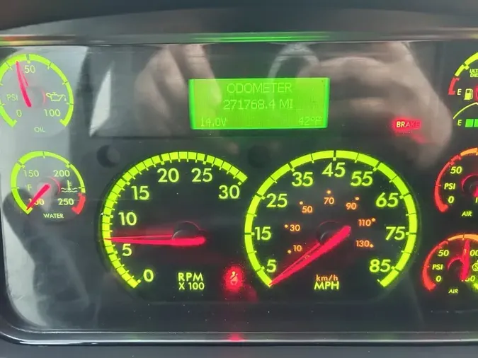 2018 FREIGHTLINER/MERCEDES M2 106