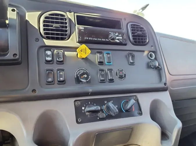 2019 FREIGHTLINER/MERCEDES M2 106