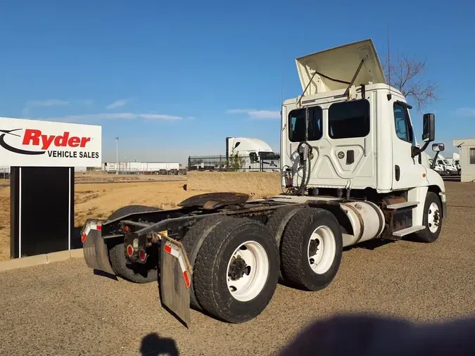 2017 FREIGHTLINER/MERCEDES CASCADIA 125