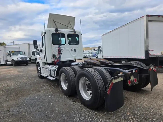 2019 FREIGHTLINER/MERCEDES CASCADIA 125