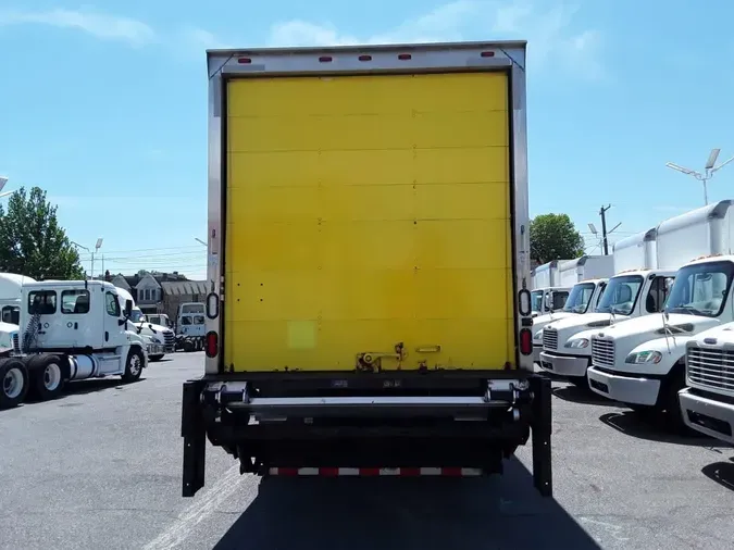 2018 FREIGHTLINER M2 106