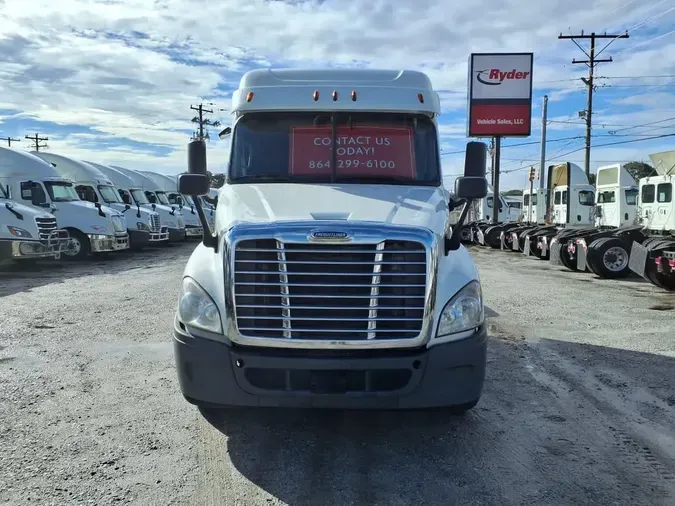 2019 FREIGHTLINER CASCADIA 125aa63b3509f16ef4a12964540d01b04c9