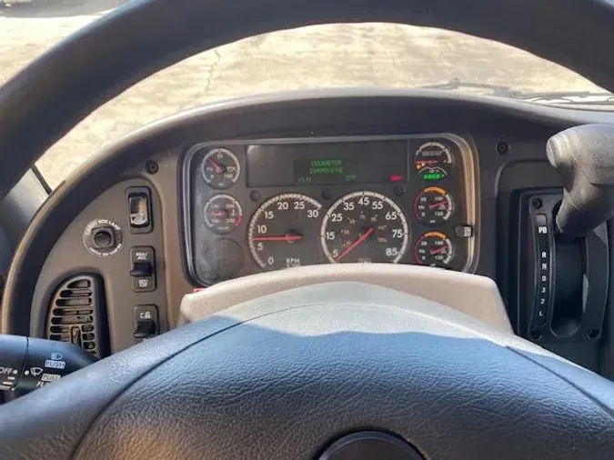 2019 Freightliner Business Class M2 106