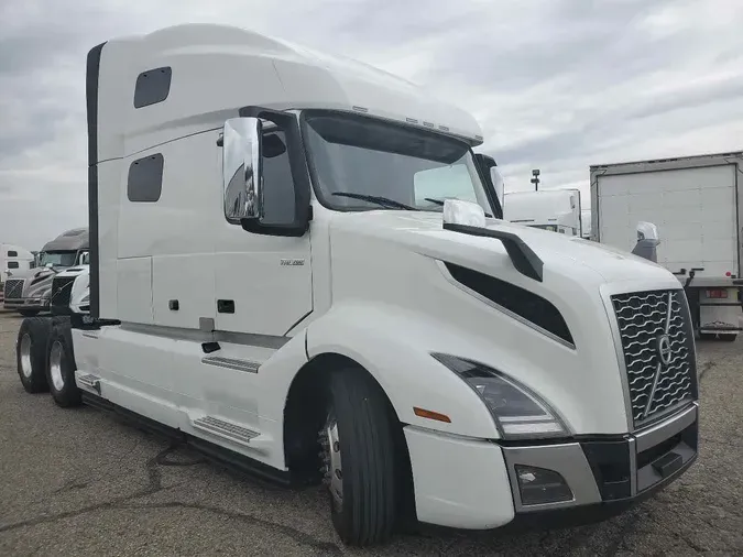 2024 VOLVO VNL64T760