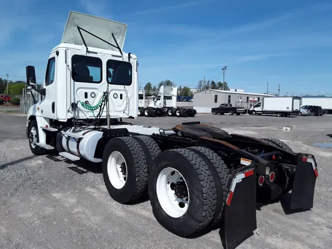 2018 FREIGHTLINER/MERCEDES CASCADIA 125