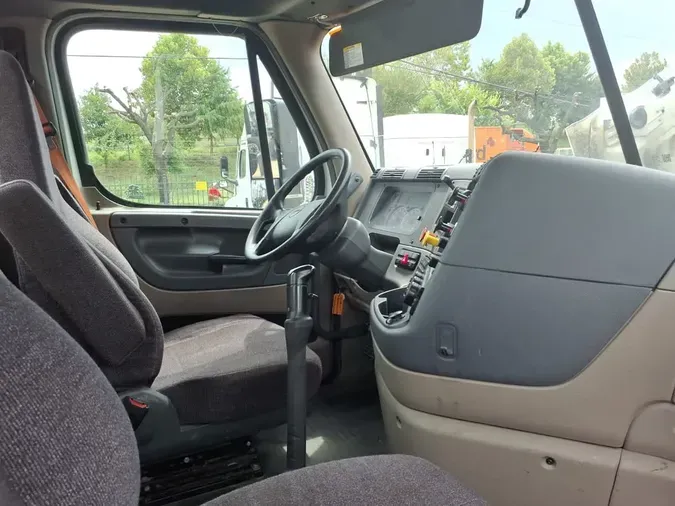 2020 FREIGHTLINER/MERCEDES CASCADIA 125aa68e64a6acfe42bcafbf3e82ee224ac