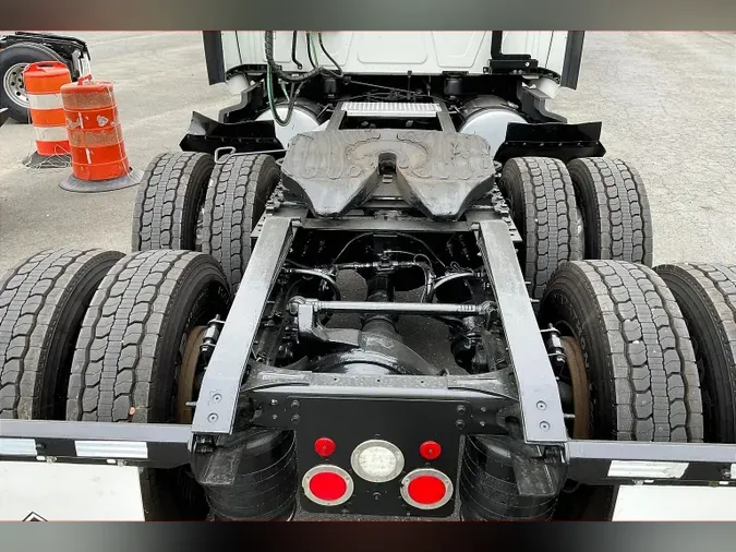 2022 INT LT625 6x4