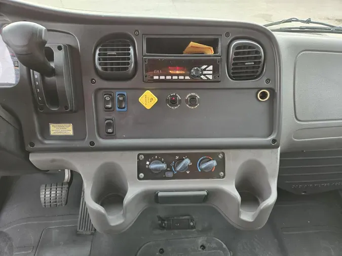 2019 Freightliner Business Class M2 106