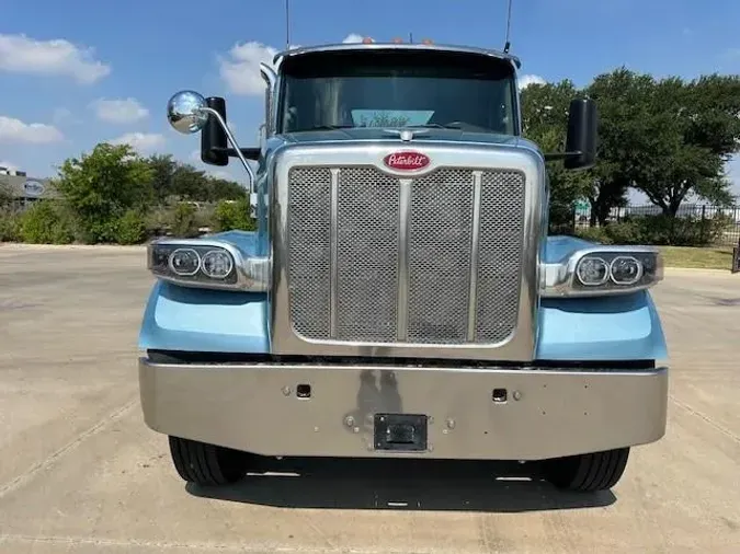 2022 Peterbilt 567