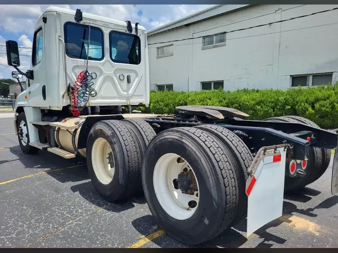 2018 FREIGHTLINER/MERCEDES CASCADIA 125