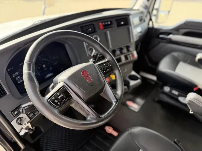 2024 Kenworth T680