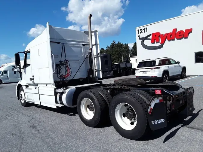 2019 VOLVO VNR64T-640aa76973d9b12f6322301aa108cef94e0