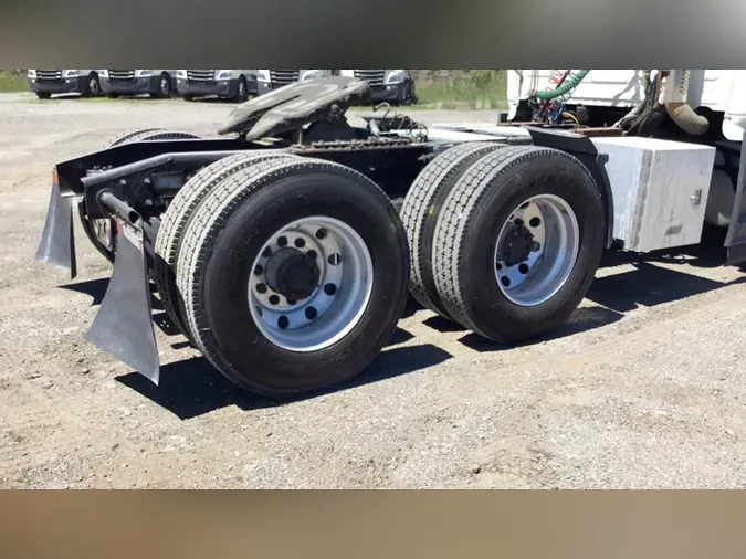 2021 Freightliner Cascadia 126