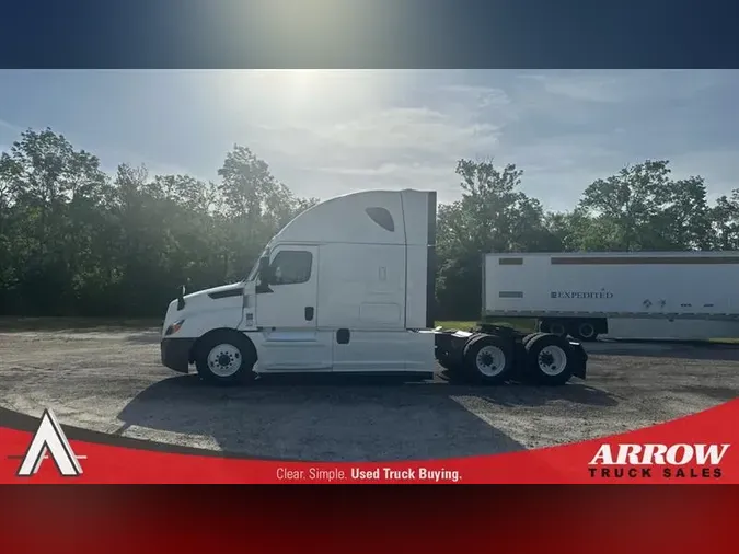 2020 FREIGHTLINER CA126