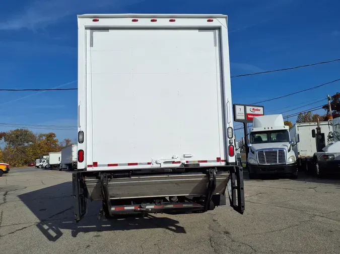 2016 FREIGHTLINER/MERCEDES M2 106