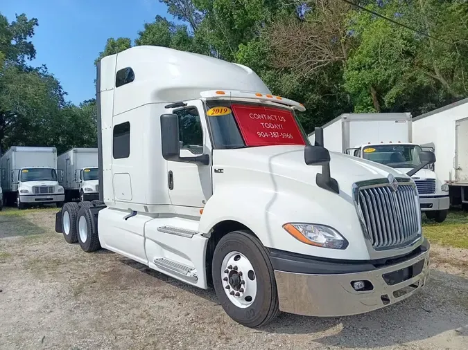 2019 NAVISTAR INTERNATIONAL LT625 SLPR CAB