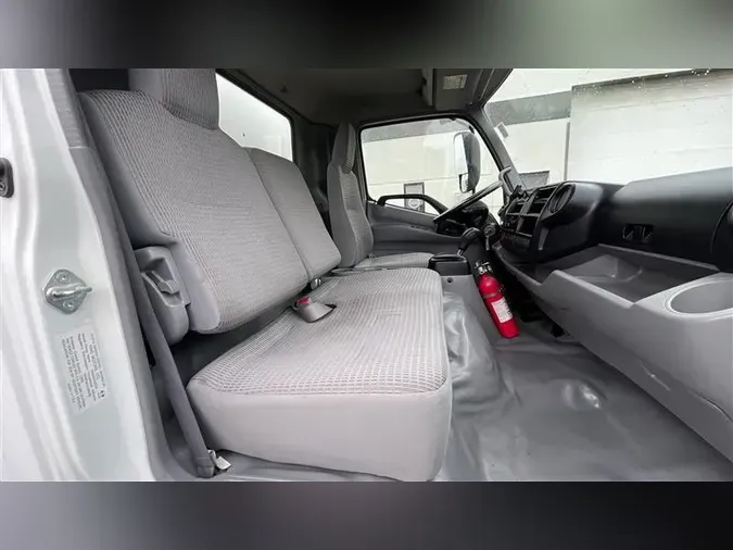2019 HINO 195