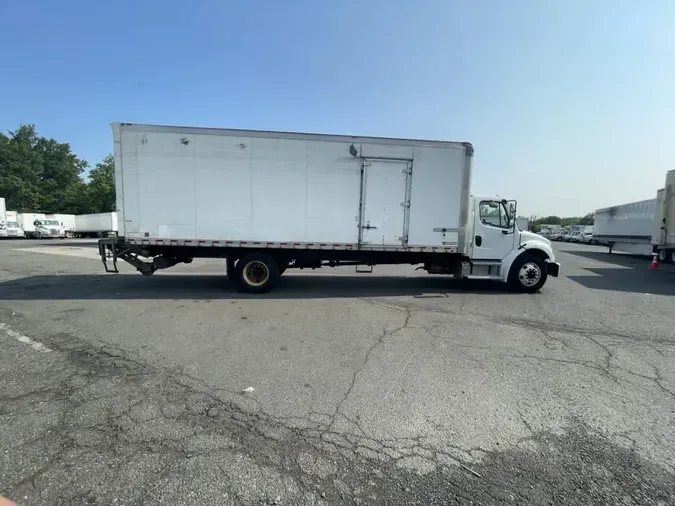 2018 FREIGHTLINER M2 106