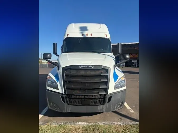 2020 Freightliner Cascadia