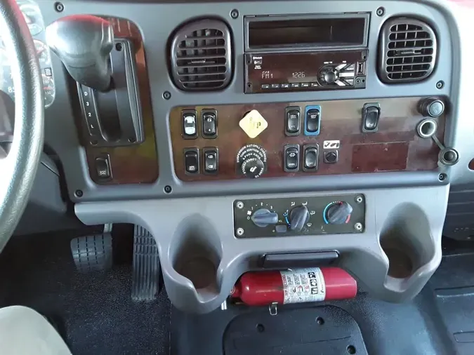 2019 FREIGHTLINER/MERCEDES M2 106