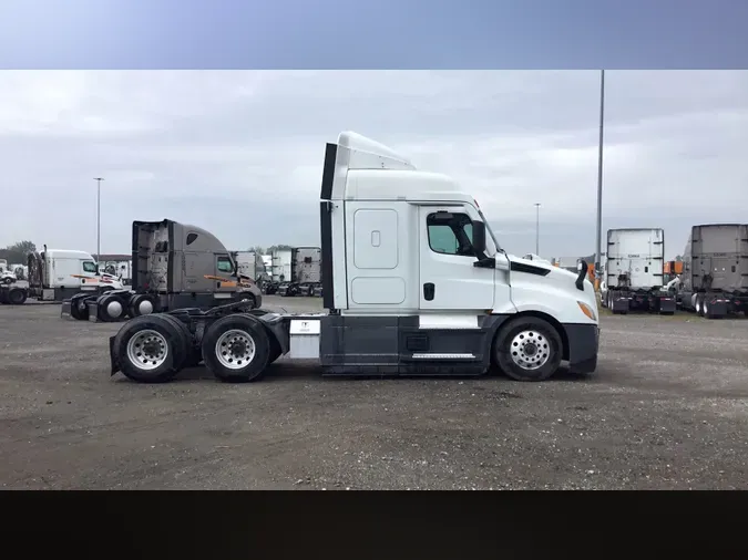 2021 Freightliner Cascadia 126aa85087d7d6c631d134ed64b539db2c3