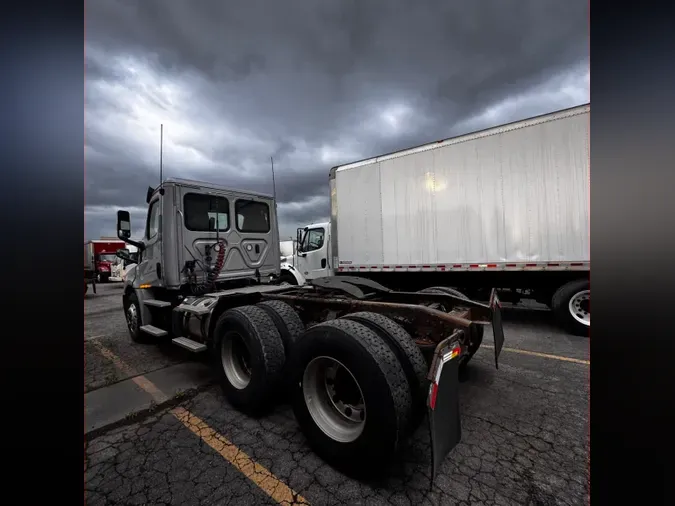2018 FREIGHTLINER NEW CASCADIA PX12664