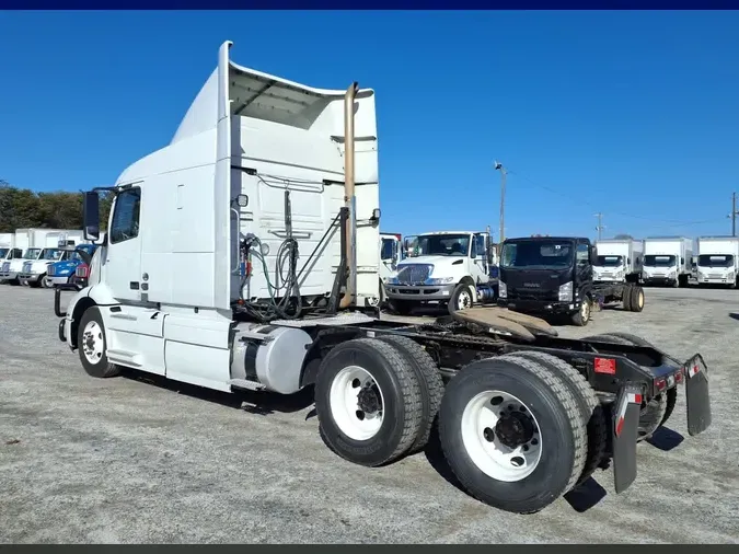 2020 VOLVO VNR64T-640aa8d95c4fa36b565d18b9cbc9e8bf9a9