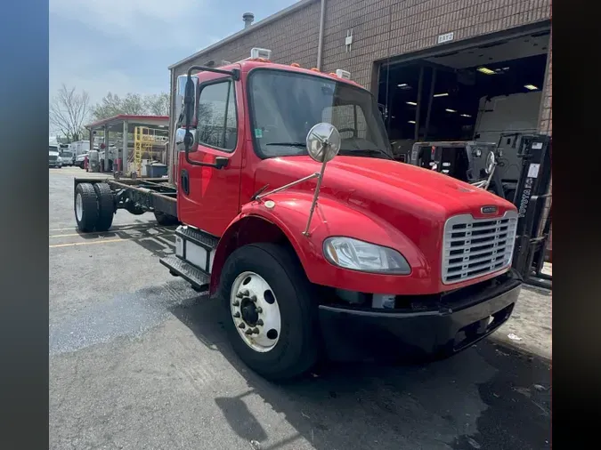 2018 FREIGHTLINER/MERCEDES M2 106