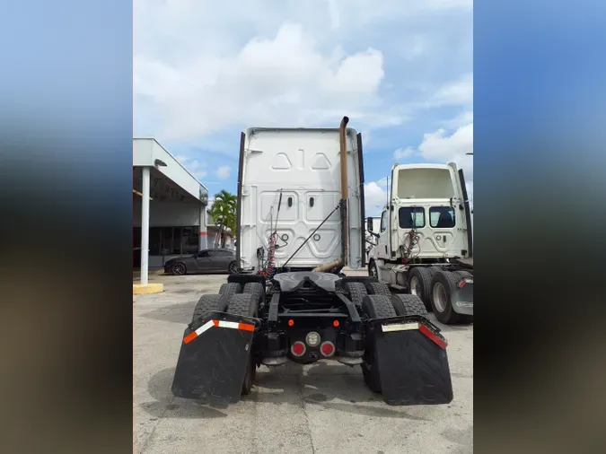 2019 FREIGHTLINER/MERCEDES CASCADIA 125