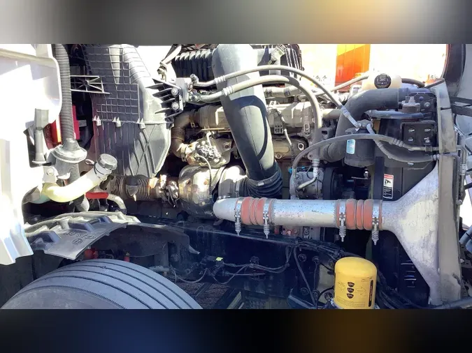 2024 Freightliner Cascadia 126aa926c4b52511ba2242e55a380221339