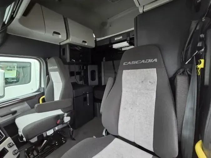 2021 Freightliner Cascadia