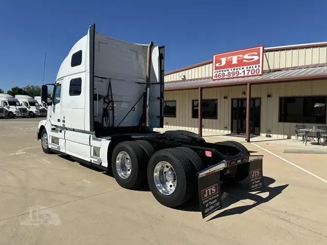 2018 VOLVO VNL64T780