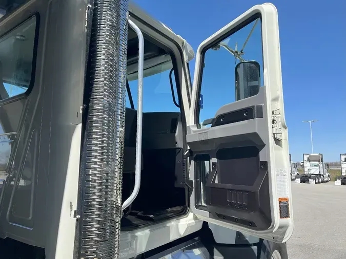 2024 MACK Granite