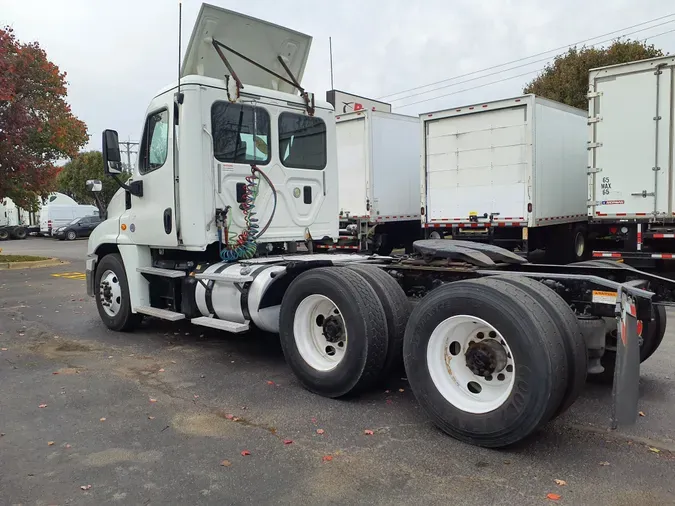 2016 FREIGHTLINER/MERCEDES CASCADIA 125