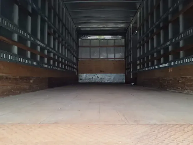 2018 FREIGHTLINER/MERCEDES M2 106