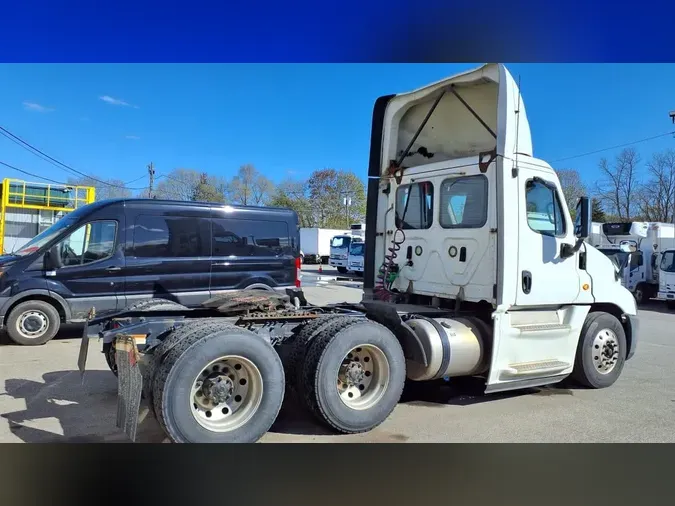 2019 FREIGHTLINER/MERCEDES CASCADIA 125aa9a3728492bfa3e905aee06d42d432f