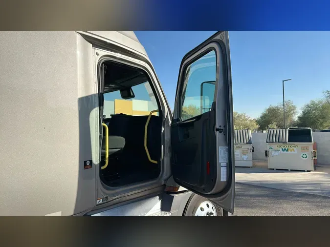 2024 Freightliner Cascadia 126aa9b95f20a6f3ad87691303a5ca14f32