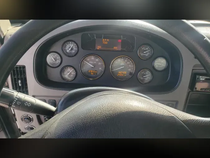 2020 Peterbilt 337