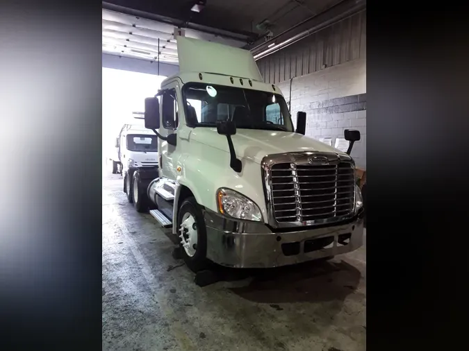 2018 FREIGHTLINER/MERCEDES CASCADIA 125