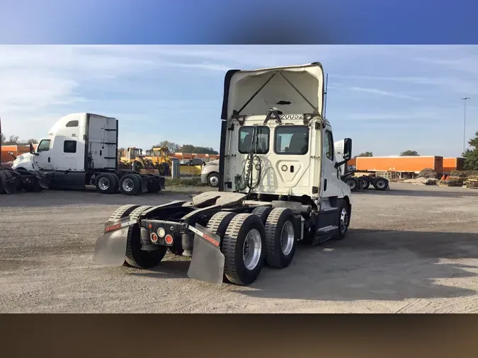 2020 Freightliner Cascadia 126aa9e7916367c1f015c6b5c3203e23b9e