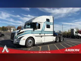 2022 VOLVO VNL64T860